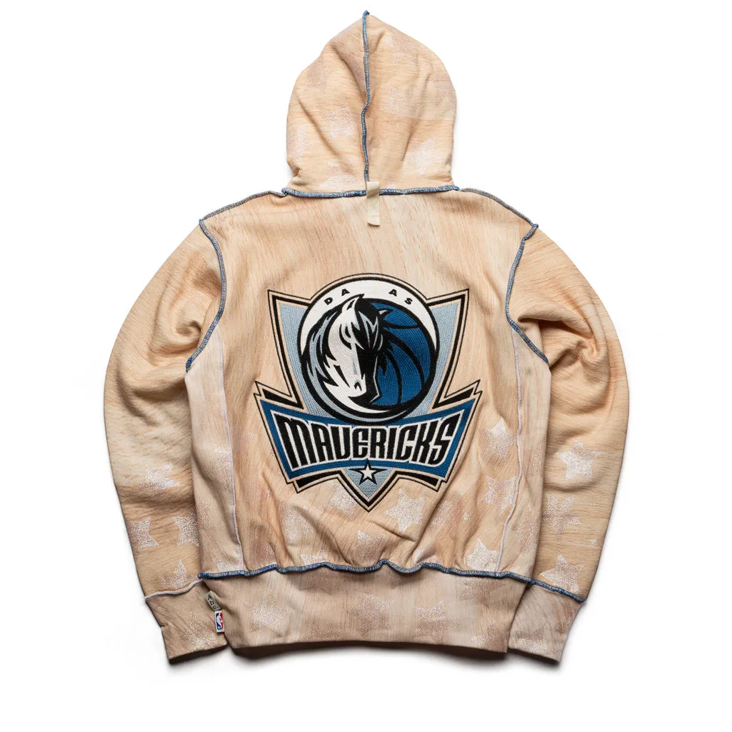 Advisory Board Crystals x NBA Dallas Mavericks Hoodie - Wood Grain