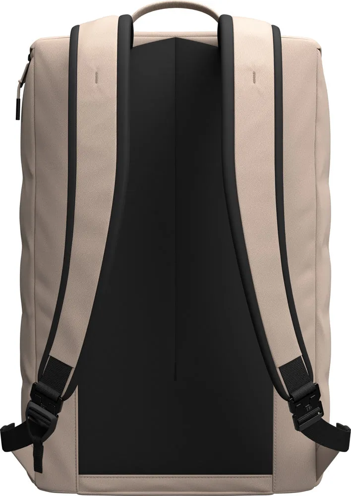 D_b_ Hugger Base Backpack, 15L  