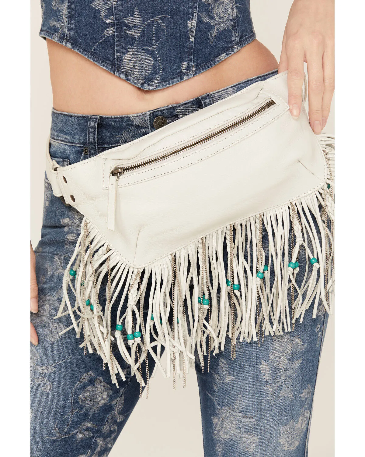 Idyllwind Women's White Jennings Beaded Fringe Crossbody Bag