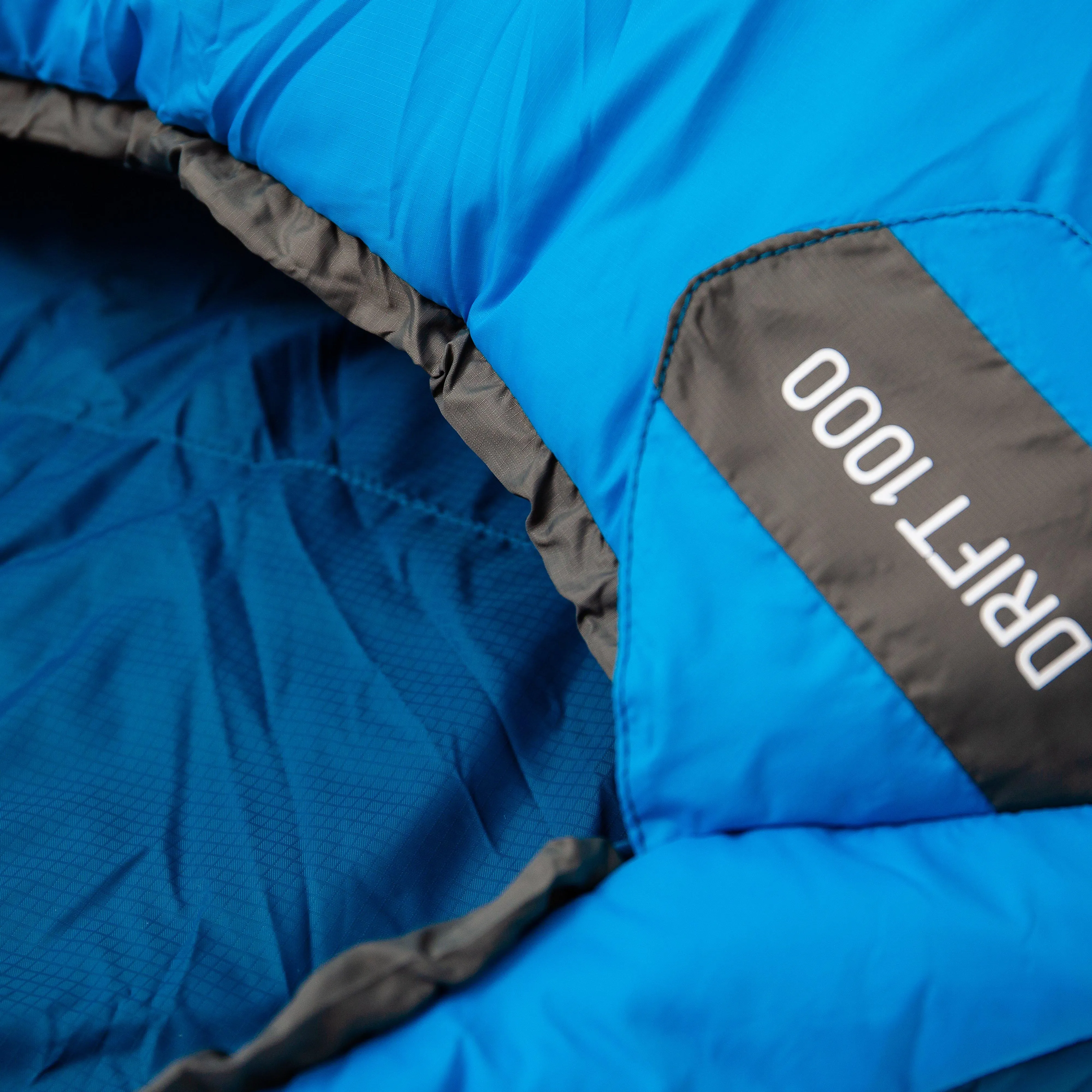 OEX Drift 1000 Sleeping Bag | Ultimate Outdoors